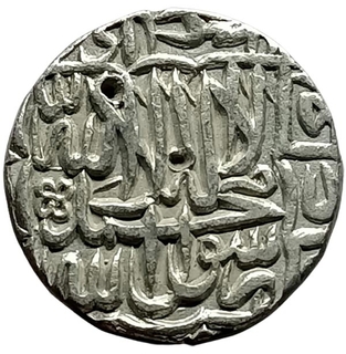 Akbar Silver Rupee Coin of Hazrat Delhi Style with Hijri year 985.