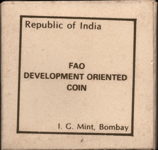 F.A.O. – Small Farmers Proof Hundred Rupees Single Coin Set of Republic India of 1987 of Bombay Mint.