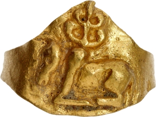 Extremely Rare Pallava Period Gold Ring from 300–500 AD, Kanchipuram Region, Bull and Srivatsa Motif Bezel with Numismatic and Cultural Significance. 